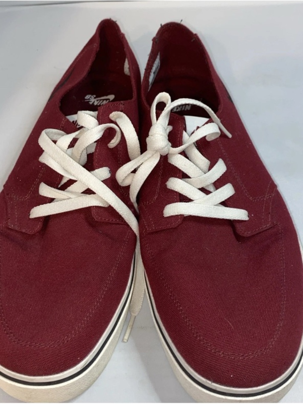 GOOD Nike Men’s SB Skateboard Dark Red Canvas Shoes Size 13 - Picture 2 of 10